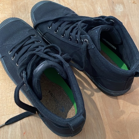 Cariuma All Black Canvas High Sneaker - Picture 3 of 10